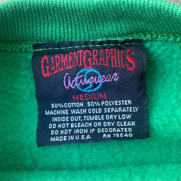 Looney Tunes Women's Green and Red Sweatshirt - Picture 4 of 5